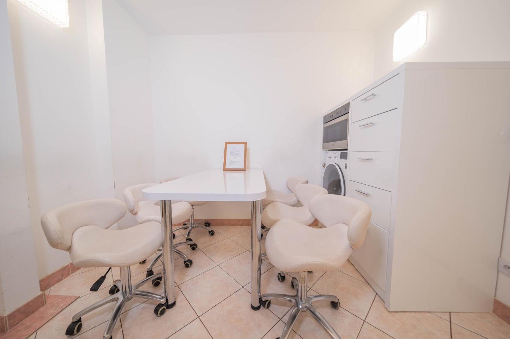 Appartamento 4 Bob's - 3 Bedrooms, King Size Beds Praga